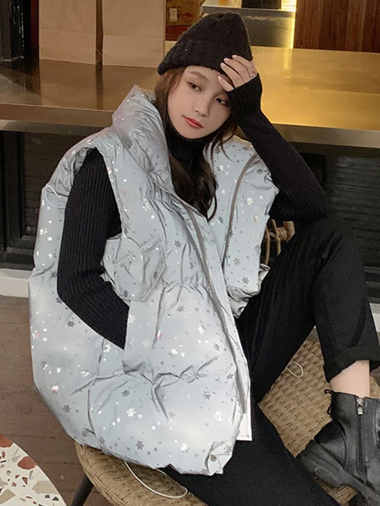 Fashion High Collar Star Printed Pockets Sleeveless Zip-up Thick Down Vest - Image 2